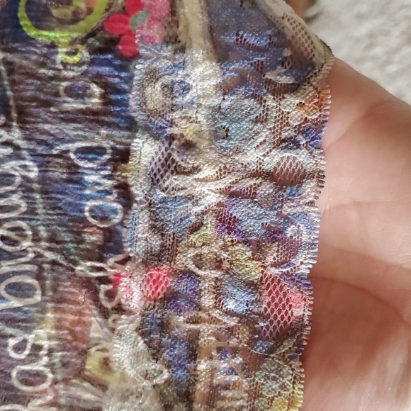 Fun Blouse - Picture 4 of 5